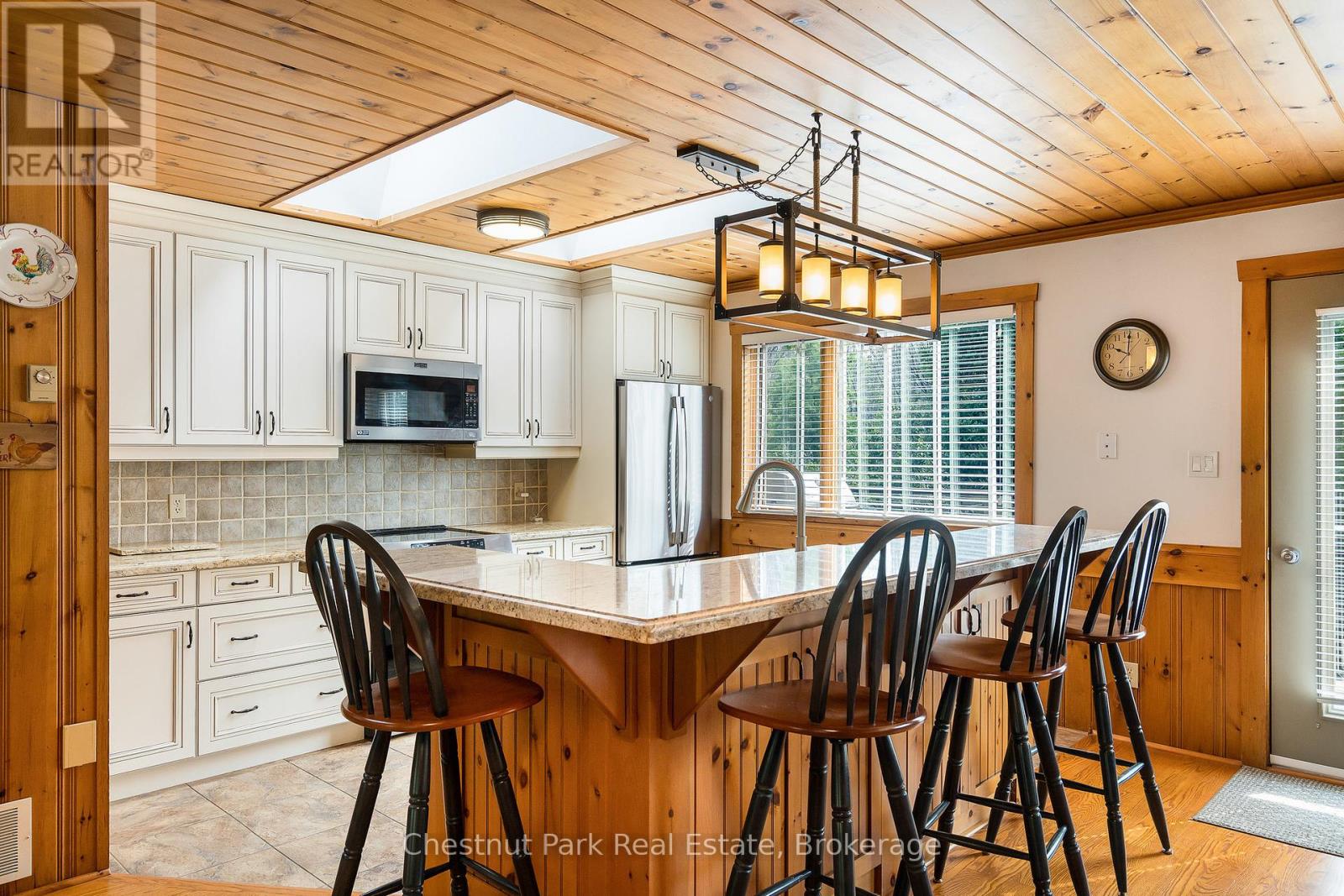 119 Martin Grove, Blue Mountains, Ontario  L9Y 0N5 - Photo 22 - X12340579