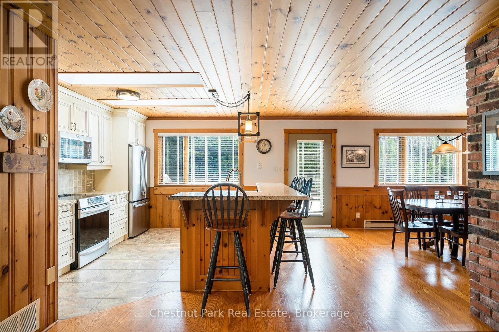 119 Martin Grove, Blue Mountains, Ontario  L9Y 0N5 - Photo 24 - X12340579