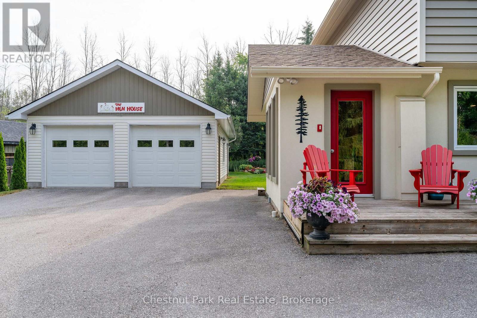 119 Martin Grove, Blue Mountains, Ontario  L9Y 0N5 - Photo 4 - X12340579