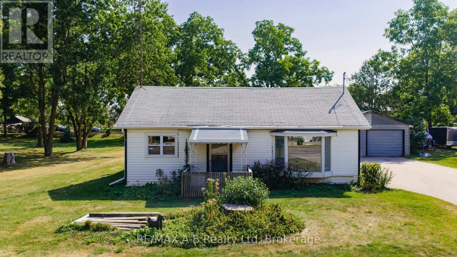 34338 DENFIELD ROAD, Lucan Biddulph, Ontario