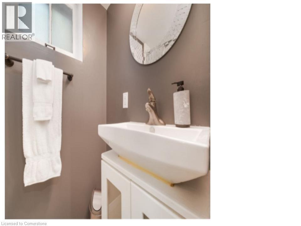 28 Spring Street W Unit# Lower Level, Waterloo, Ontario  N2L 2Z8 - Photo 7 - 40759799