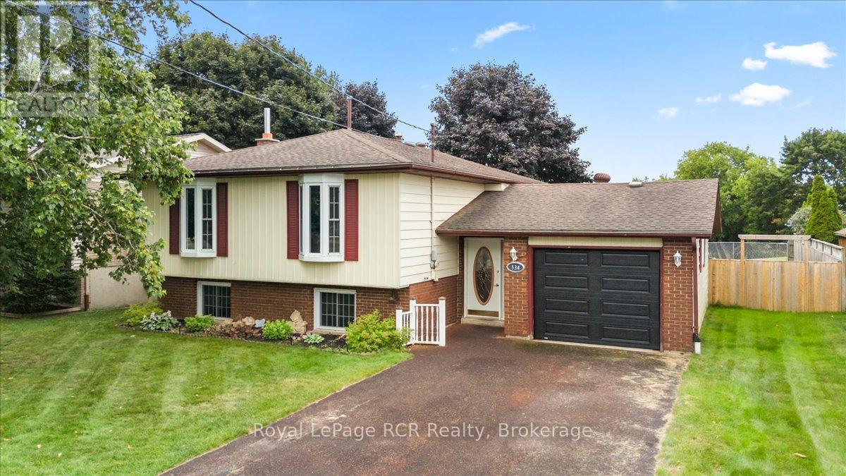 534 21st Avenue, Hanover, Ontario  N4N 3H4 - Photo 2 - X12342226