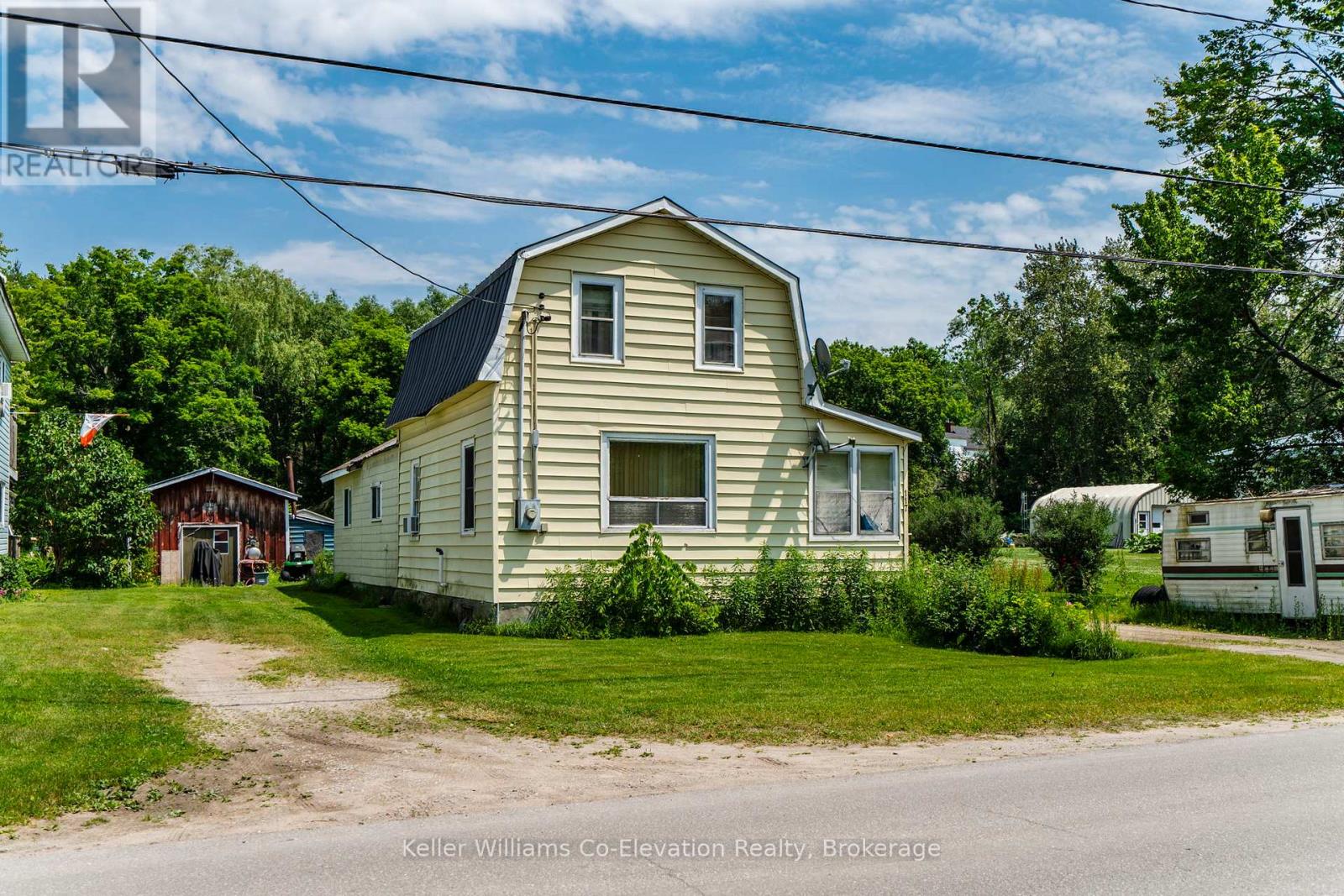 117 Fox Street, Penetanguishene, Ontario  L9M 1E2 - Photo 1 - S12342345