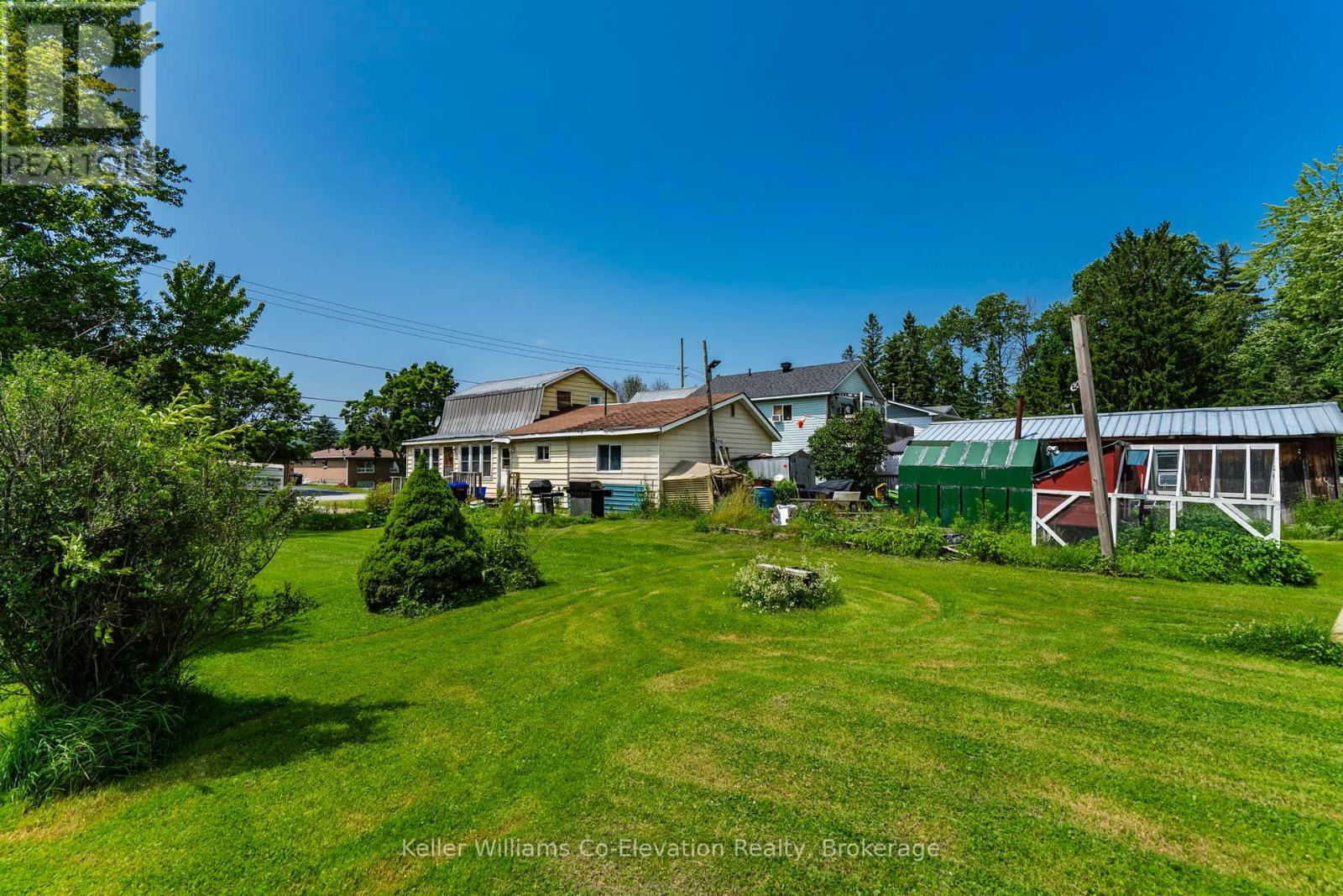 117 Fox Street, Penetanguishene, Ontario  L9M 1E2 - Photo 9 - S12342345