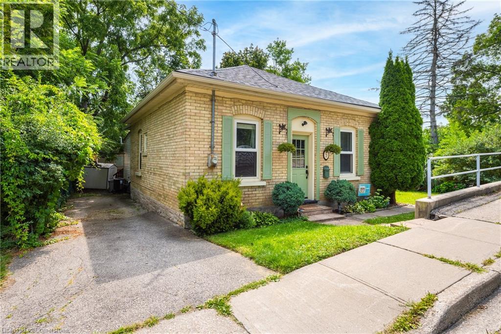 5 Metcalfe Street, Cambridge, Ontario  N1S 2N7 - Photo 2 - 40758494