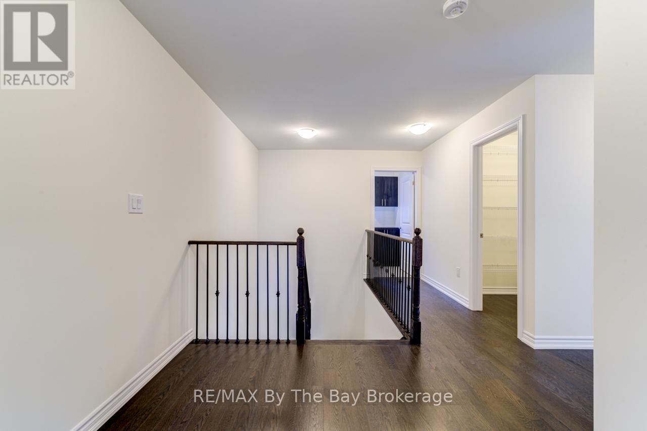 174 Mapleside Drive, Wasaga Beach, Ontario  L9Z 0L4 - Photo 19 - S12342994