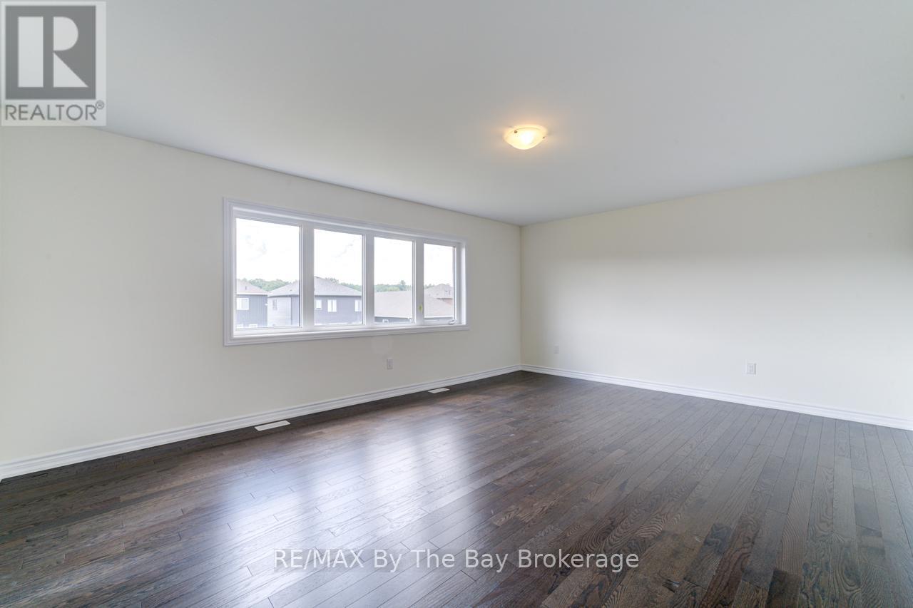 174 Mapleside Drive, Wasaga Beach, Ontario  L9Z 0L4 - Photo 21 - S12342994
