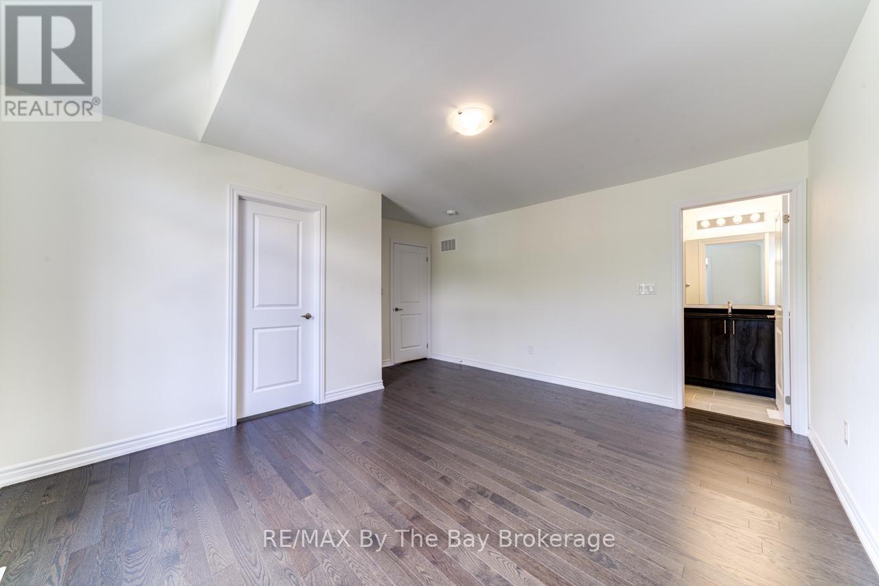 174 Mapleside Drive, Wasaga Beach, Ontario  L9Z 0L4 - Photo 33 - S12342994