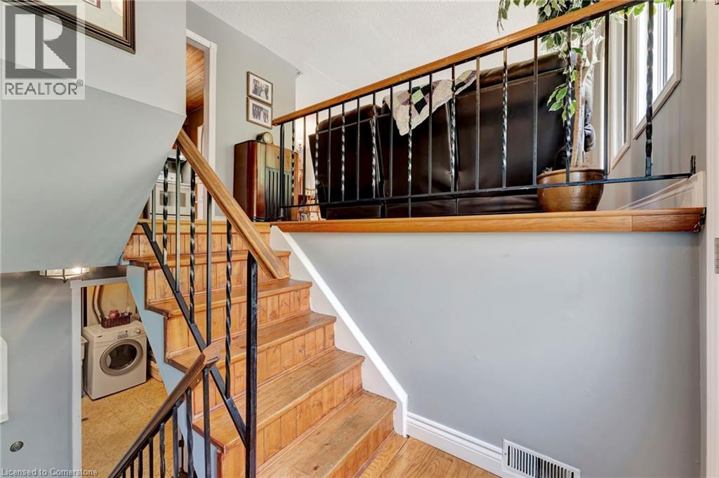 11 Brassey Court, Kitchener, Ontario  N2P 1J2 - Photo 6 - 40760007
