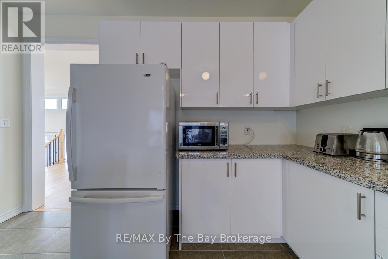 67 Sun Valley Avenue, Wasaga Beach, Ontario  L9Z 0N7 - Photo 14 - S12343328