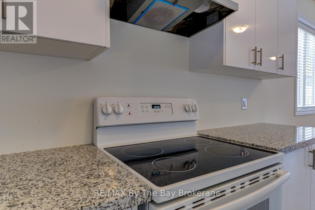 67 Sun Valley Avenue, Wasaga Beach, Ontario  L9Z 0N7 - Photo 16 - S12343328