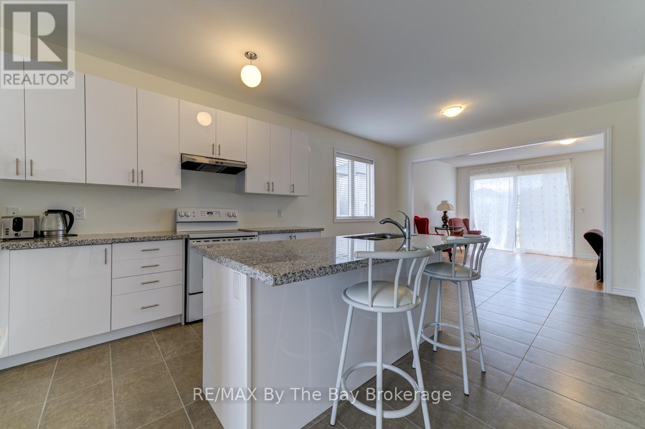 67 Sun Valley Avenue, Wasaga Beach, Ontario  L9Z 0N7 - Photo 8 - S12343328