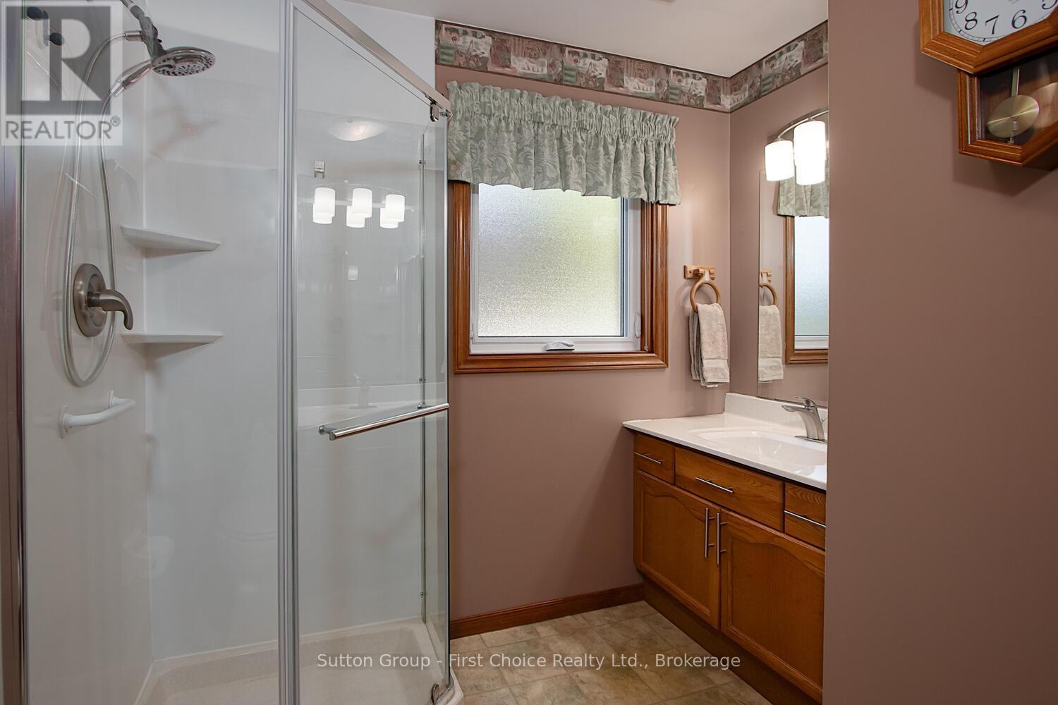60 Bell Court, Stratford, Ontario  N5A 7W8 - Photo 21 - X12344084