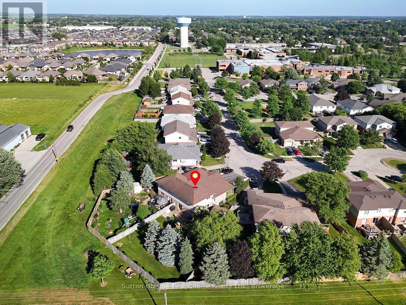 60 Bell Court, Stratford, Ontario  N5A 7W8 - Photo 42 - X12344084