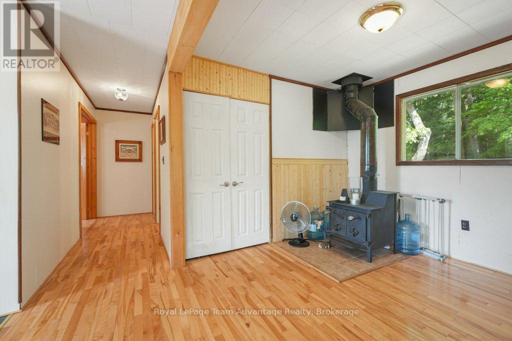 32 Island 65c, Carling, Ontario  P0G 1G0 - Photo 28 - X12344320