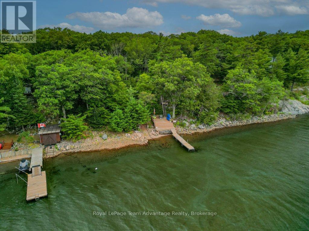 32 Island 65c, Carling, Ontario  P0G 1G0 - Photo 8 - X12344320