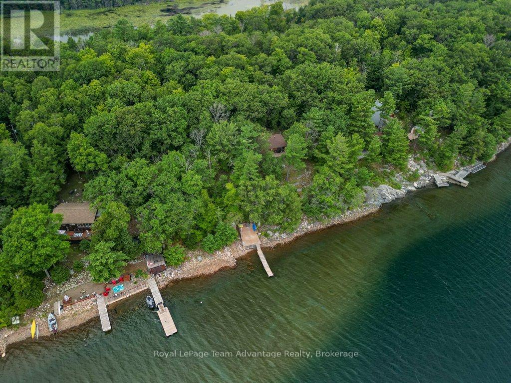 32 Island 65c, Carling, Ontario  P0G 1G0 - Photo 9 - X12344320
