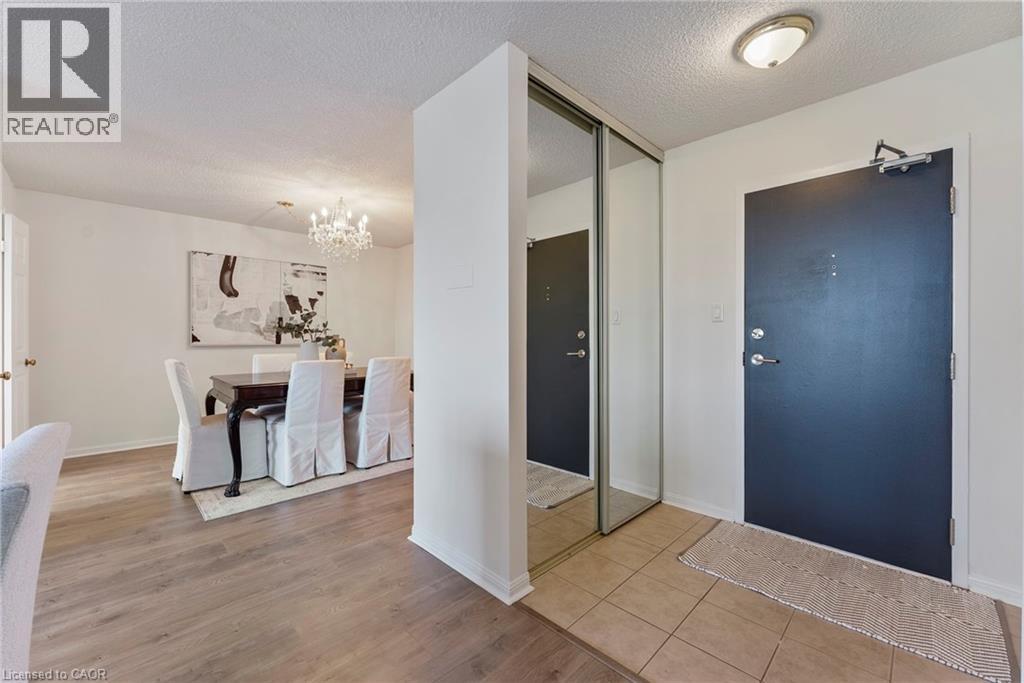 1230 Marlborough Court Unit# 602, Oakville, Ontario  L6H 3K6 - Photo 3 - 40750740