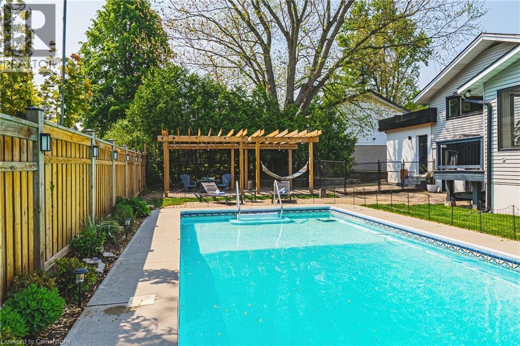 16 Lynndale Drive, Hamilton, Ontario  L9H 3L6 - Photo 47 - 40760626