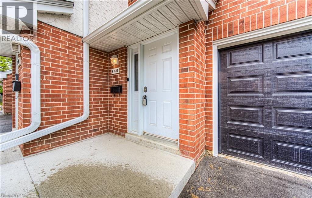 425 Keats Way Unit# 4, Waterloo, Ontario  N2L 5S7 - Photo 4 - 40760461