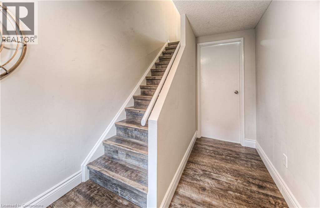 425 Keats Way Unit# 4, Waterloo, Ontario  N2L 5S7 - Photo 7 - 40760461