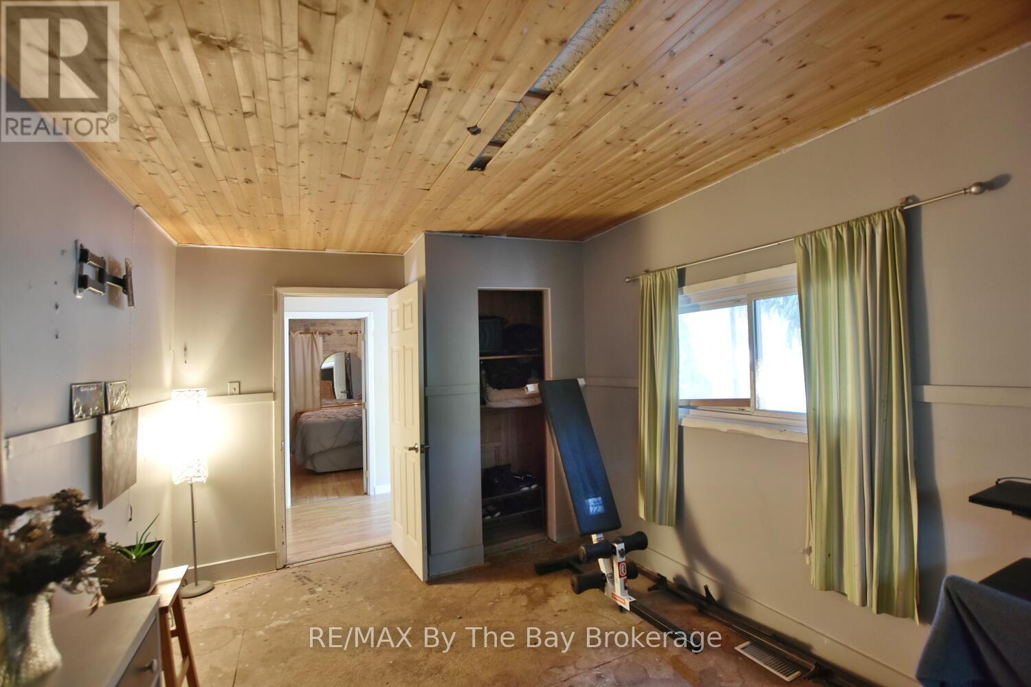 103 Sunnidale Road S, Wasaga Beach, Ontario  L9Z 2S9 - Photo 12 - S12346014