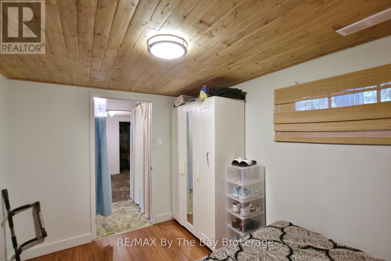 103 Sunnidale Road S, Wasaga Beach, Ontario  L9Z 2S9 - Photo 26 - S12346014