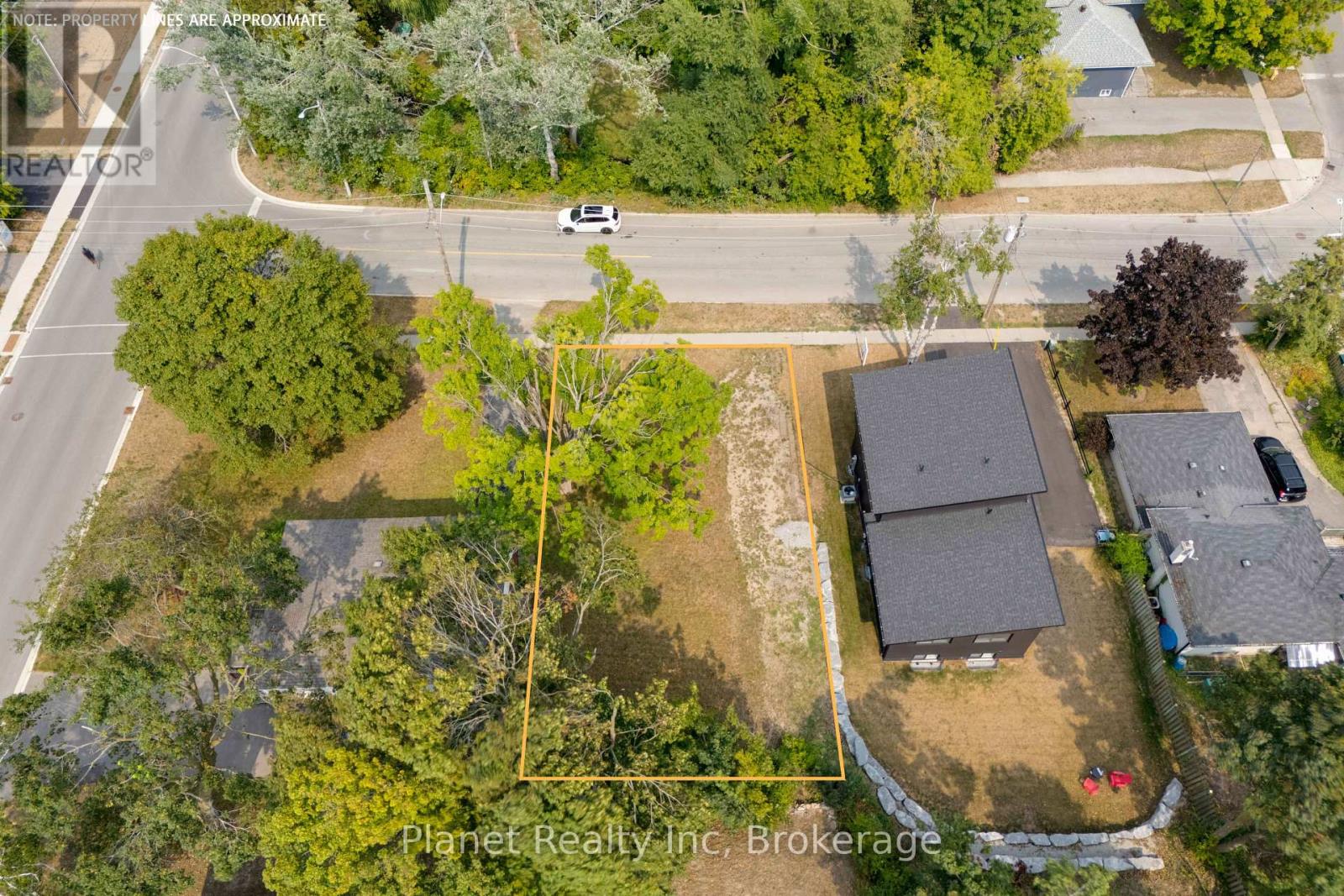 170 Berczy Street, Barrie, Ontario  L4M 2H2 - Photo 8 - S12346154