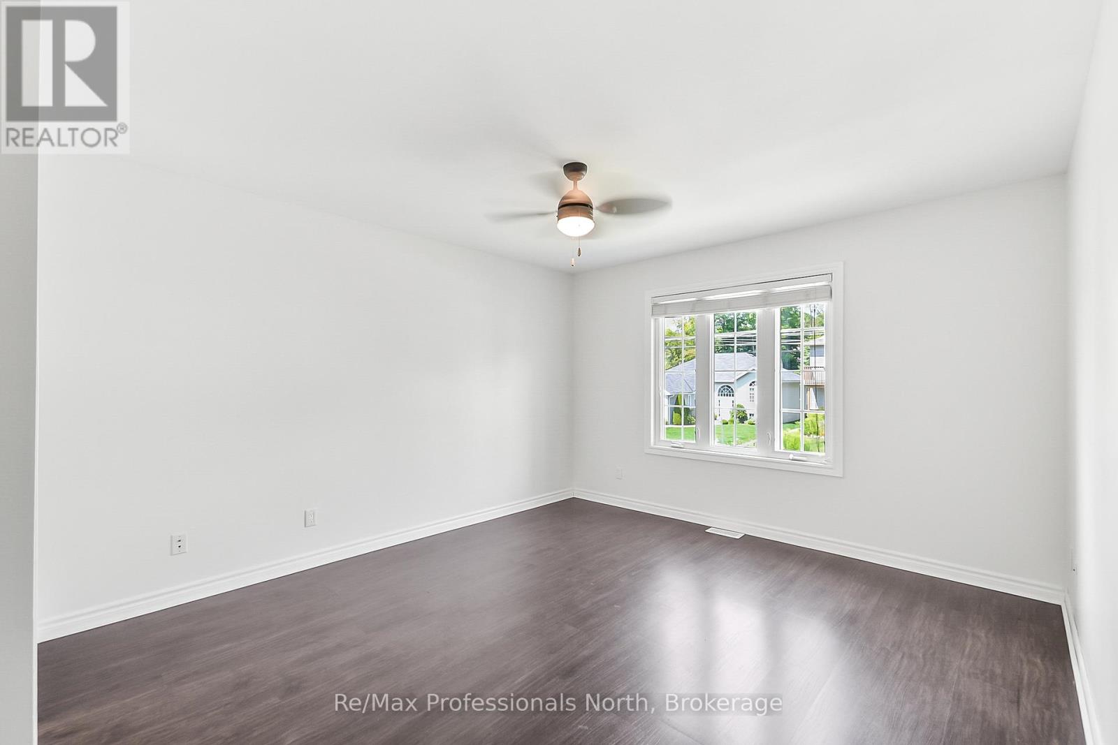635 Wagner Street, Gravenhurst, Ontario  P1P 1E1 - Photo 14 - X12346223