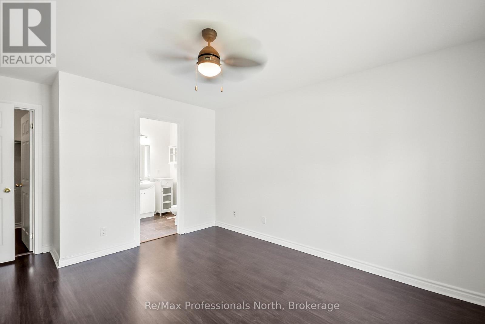 635 Wagner Street, Gravenhurst, Ontario  P1P 1E1 - Photo 16 - X12346223