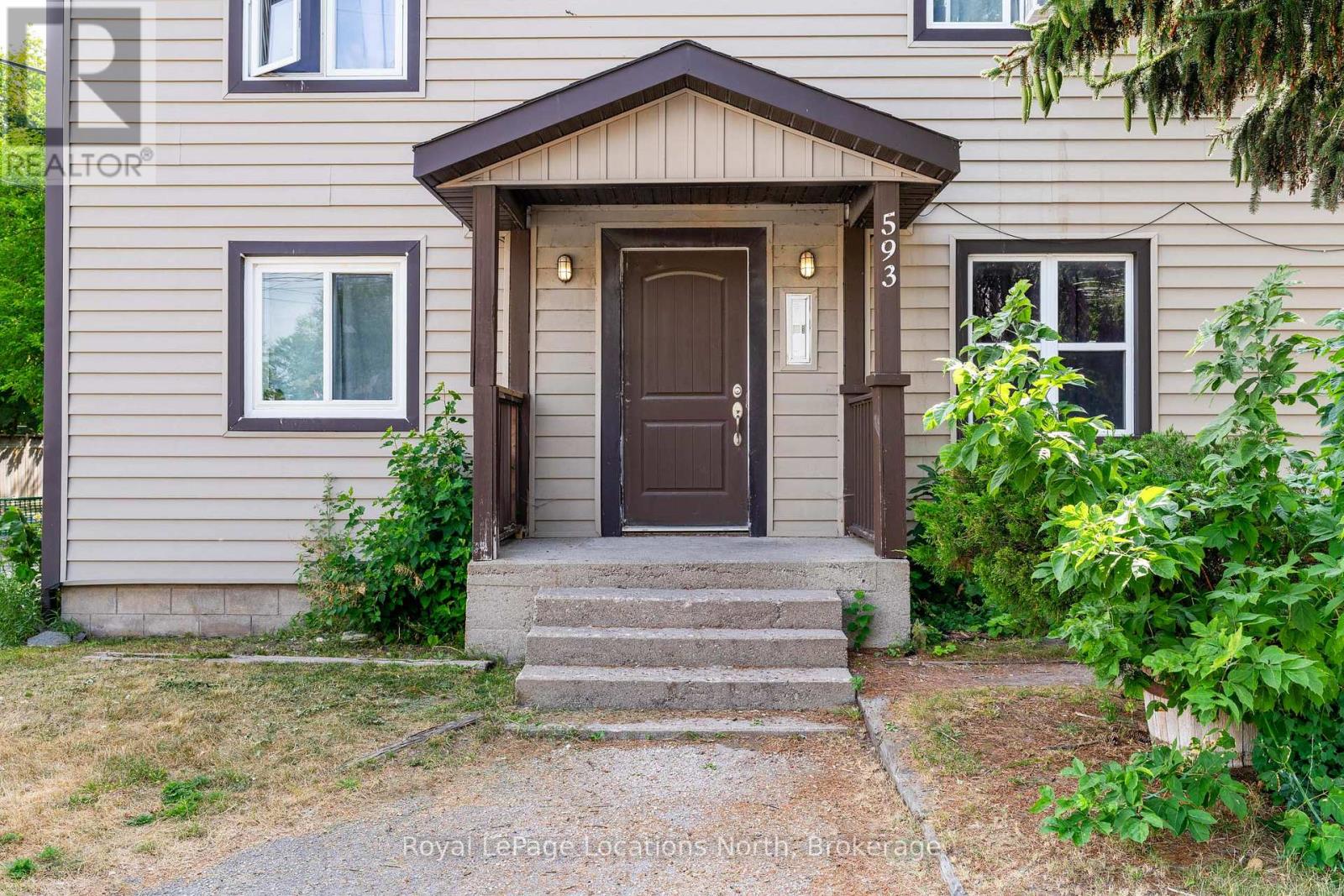 593 Hurontario Street, Collingwood, Ontario  L9Y 2N4 - Photo 3 - S12346449