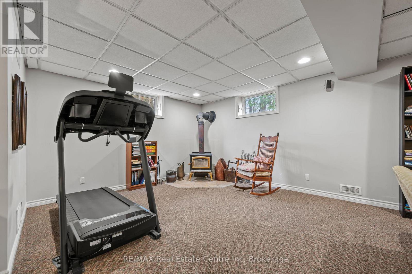 5120 Pineridge Drive, Milton, Ontario  L7J 2L7 - Photo 25 - W12346401