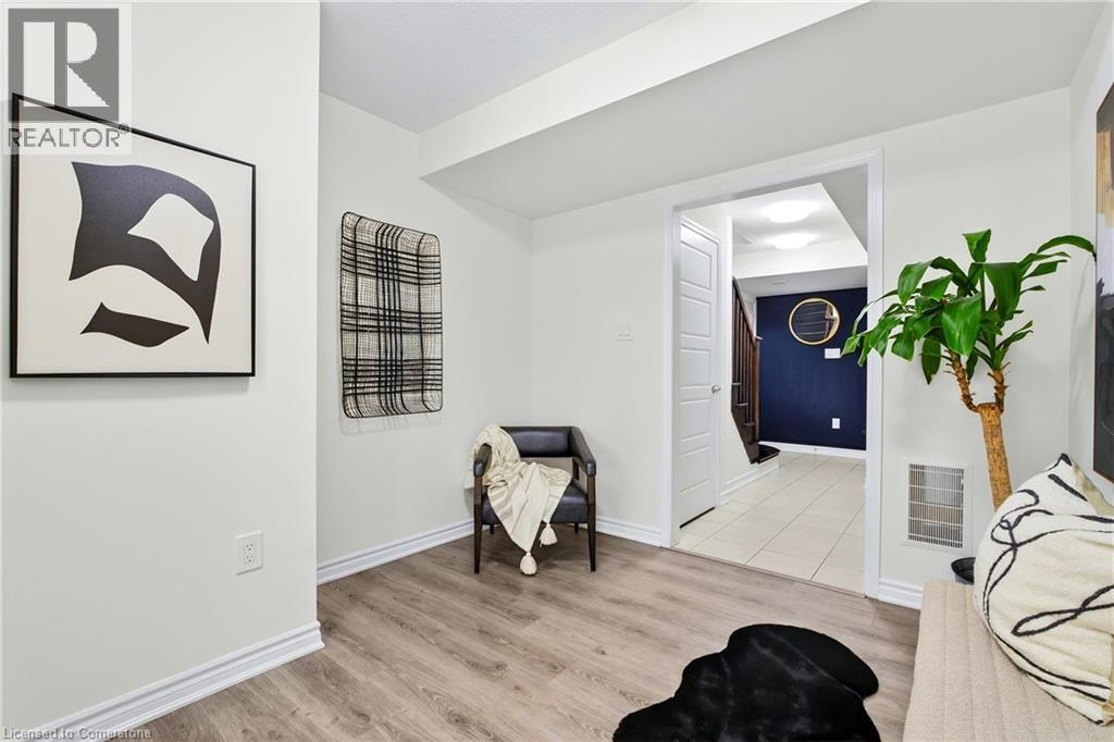 22 Spring Creek Drive Unit# 57, Waterdown, Ontario  L8B 1V7 - Photo 3 - 40760808