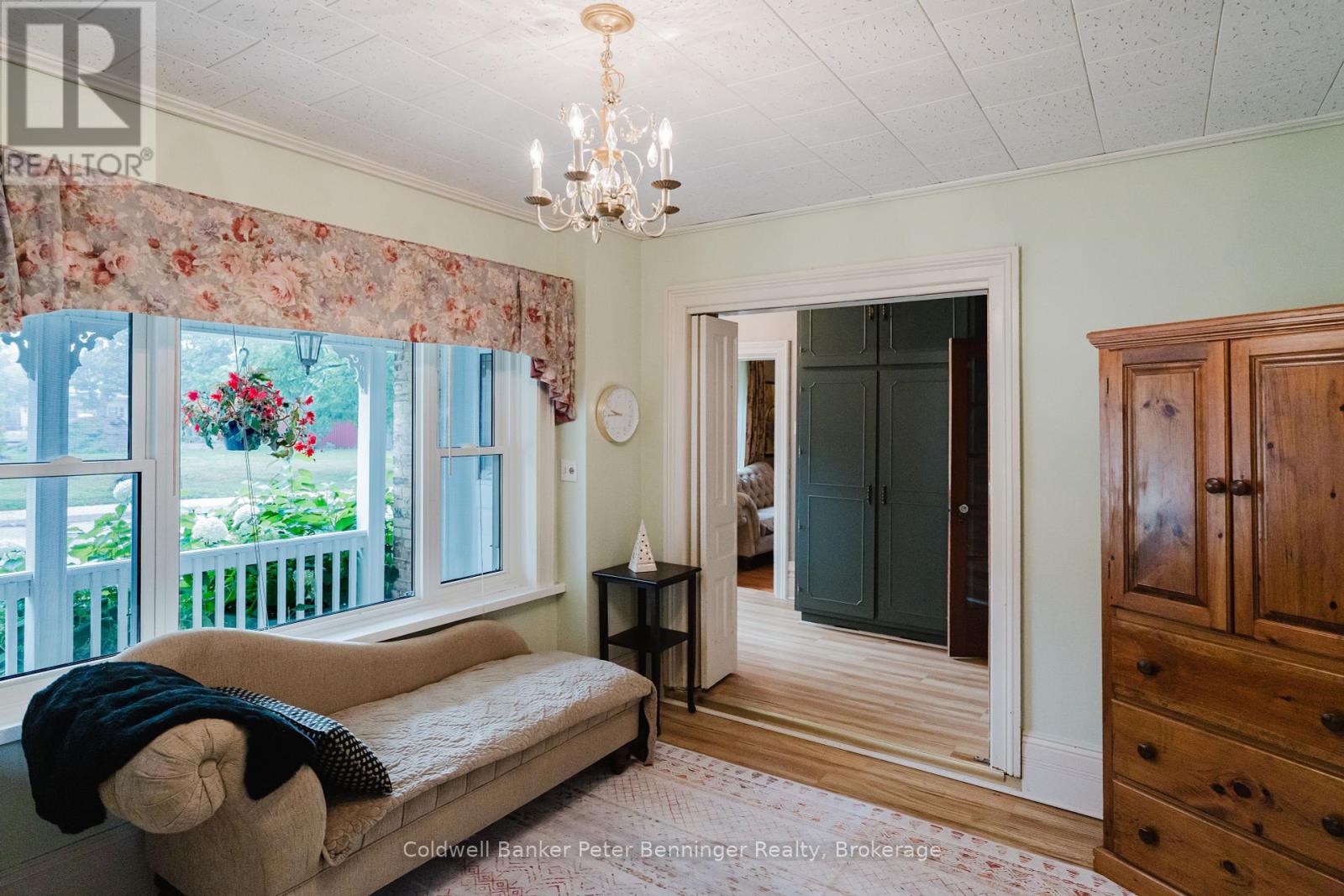 192 3 Avenue Sw, Arran-Elderslie, Ontario  N0G 1L0 - Photo 19 - X12347090