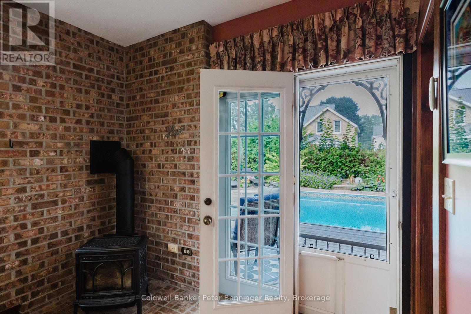 192 3 Avenue Sw, Arran-Elderslie, Ontario  N0G 1L0 - Photo 9 - X12347090