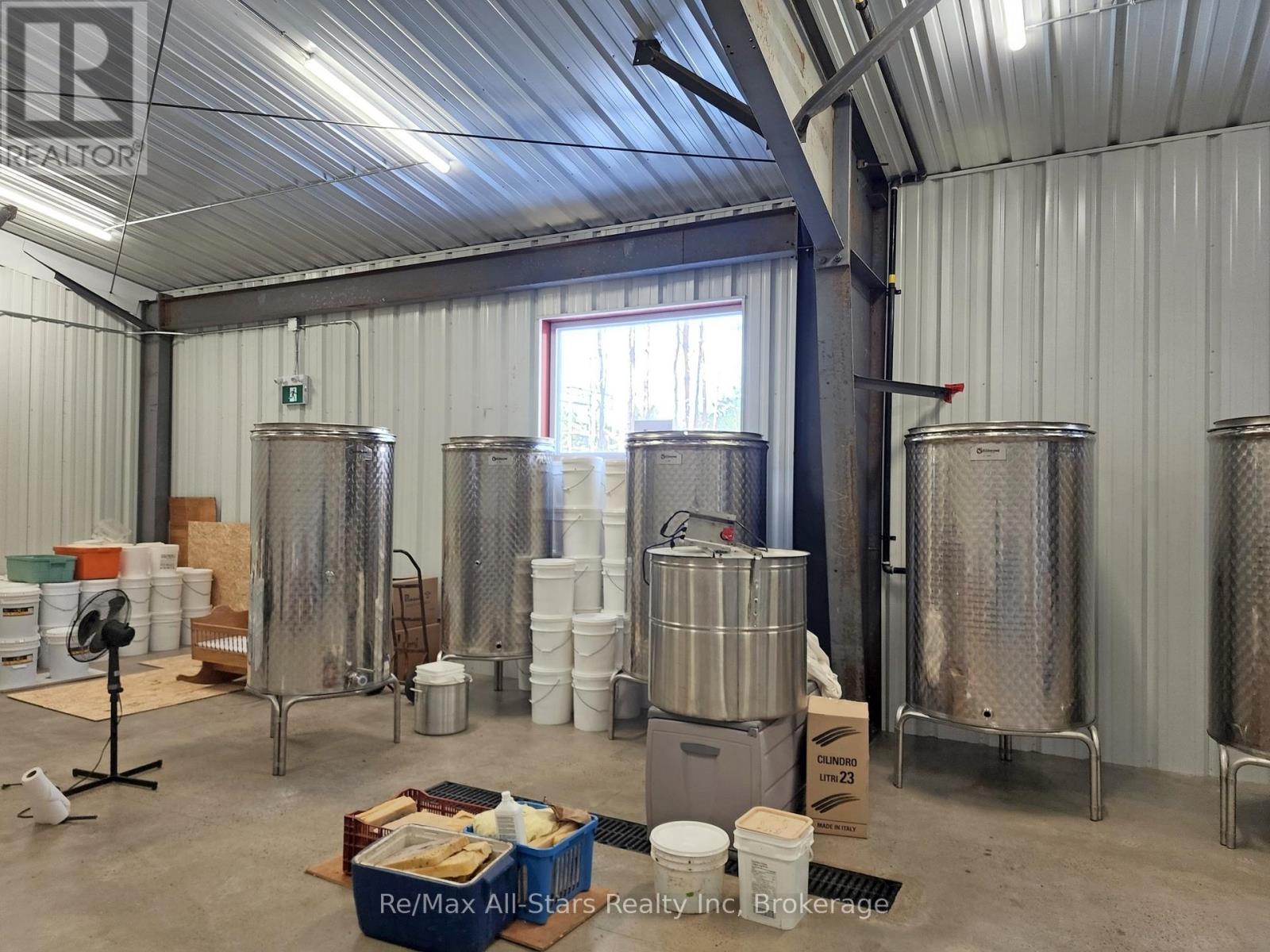 25754 35 Highway, Lake Of Bays, Ontario  P0A 1H0 - Photo 16 - X12347380