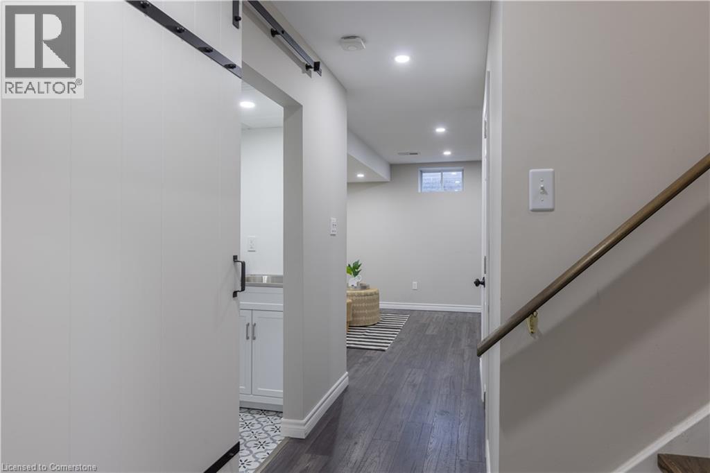 65 Fairwood Place W, Burlington, Ontario  L7T 1E4 - Photo 18 - 40760993