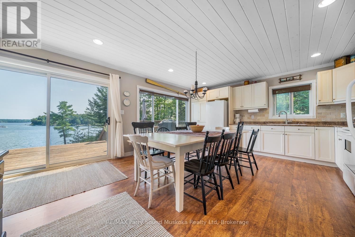 47 Island 65c Island, Carling, Ontario  P0G 1G0 - Photo 10 - X12348430