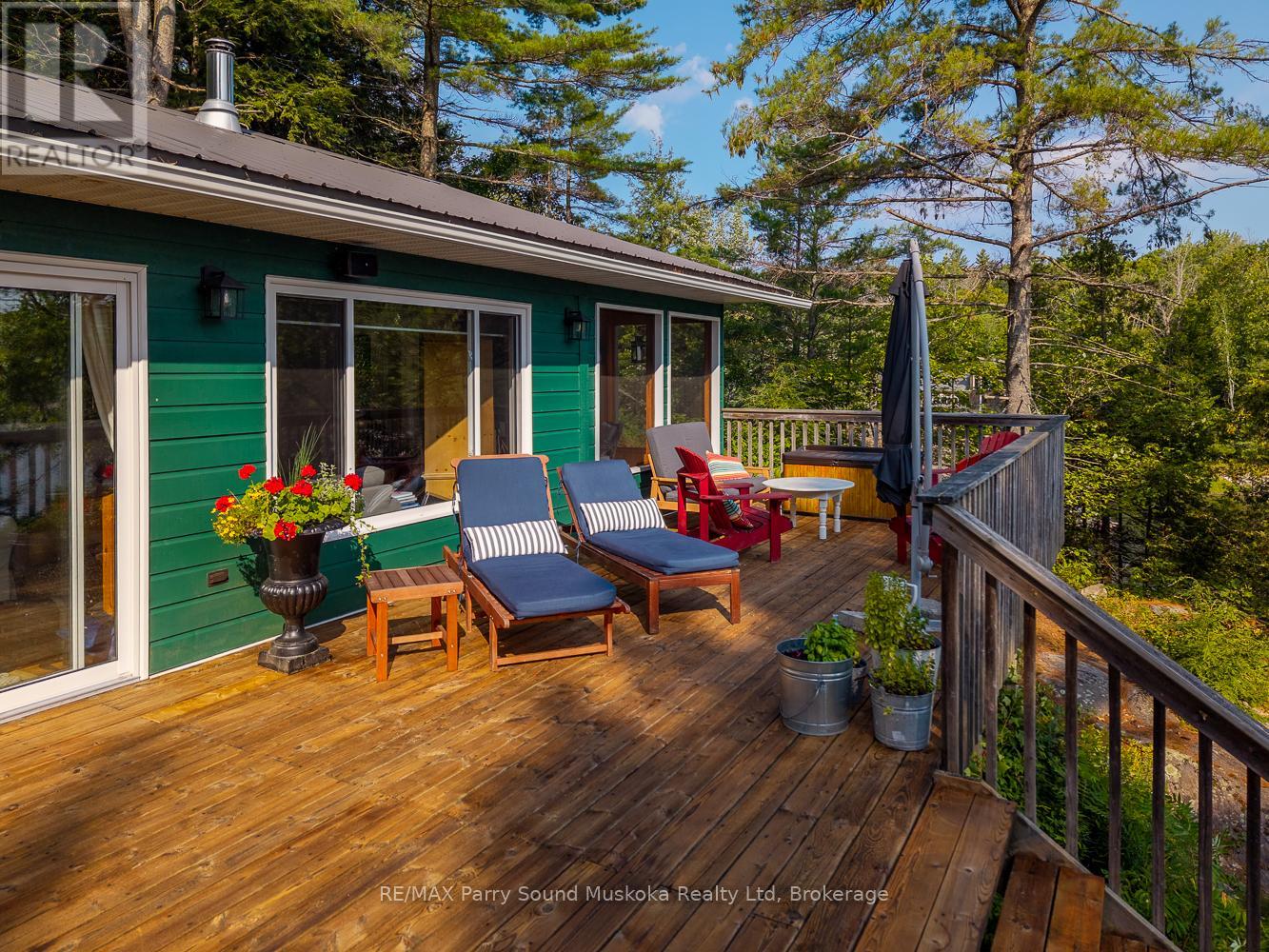 47 Island 65c Island, Carling, Ontario  P0G 1G0 - Photo 5 - X12348430