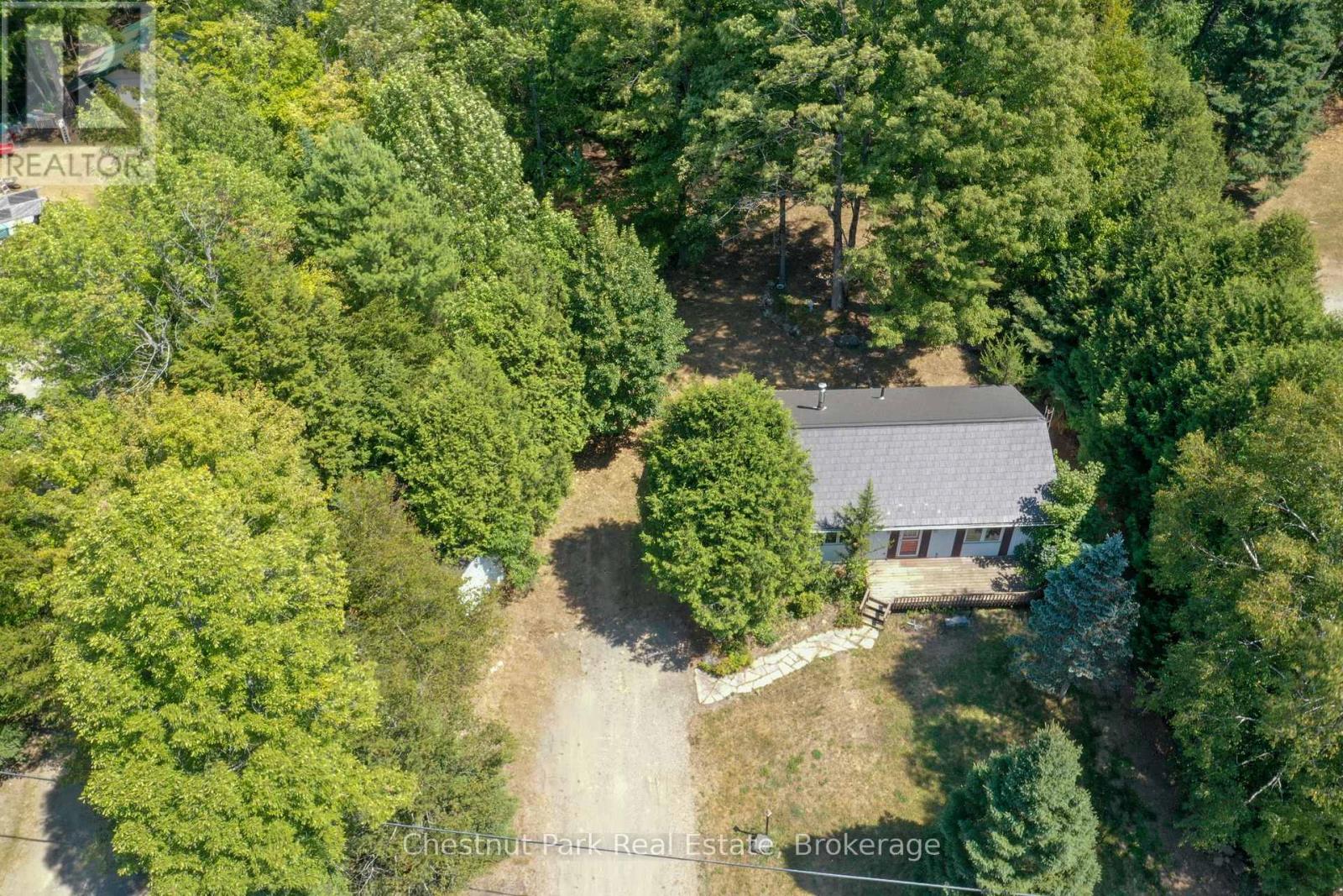 222 Mountain Street, Dysart Et Al, Ontario  K0M 1S0 - Photo 3 - X12348600