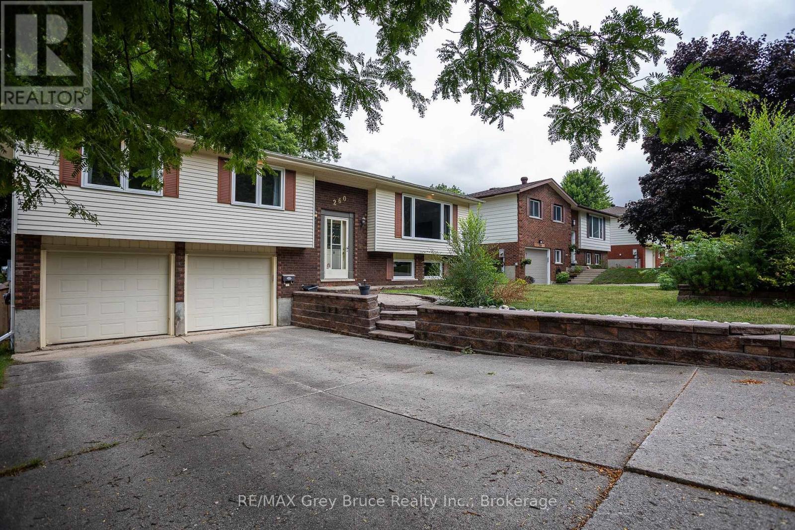 260 8th A Avenue E, Owen Sound, Ontario  N4K 6L2 - Photo 3 - X12348781