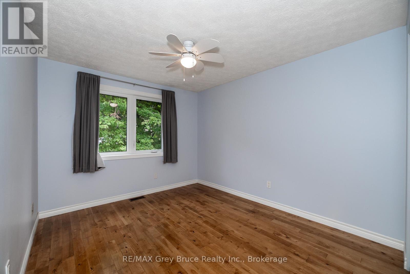 260 8th A Avenue E, Owen Sound, Ontario  N4K 6L2 - Photo 8 - X12348781