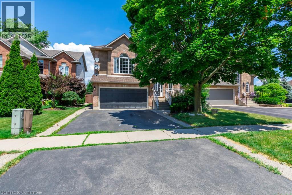4 CABRIOLET Crescent, Ancaster, Ontario