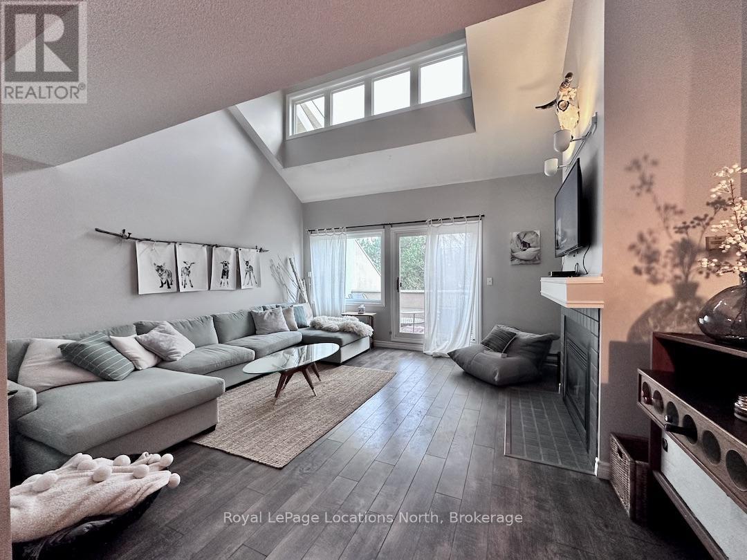 206 - 107 Wintergreen Place, Blue Mountains, Ontario  L9Y 0P8 - Photo 4 - X12349248
