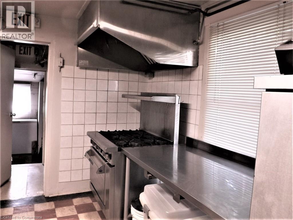 5815 Main Street, Niagara Falls, Ontario  L2G 5Z6 - Photo 13 - 40761102