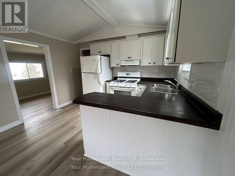 483 Spruce Street, Centre Wellington, Ontario  N1M 2W5 - Photo 15 - X12351526