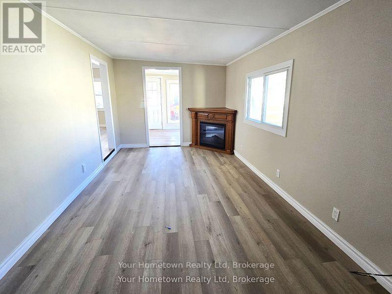 483 Spruce Street, Centre Wellington, Ontario  N1M 2W5 - Photo 6 - X12351526