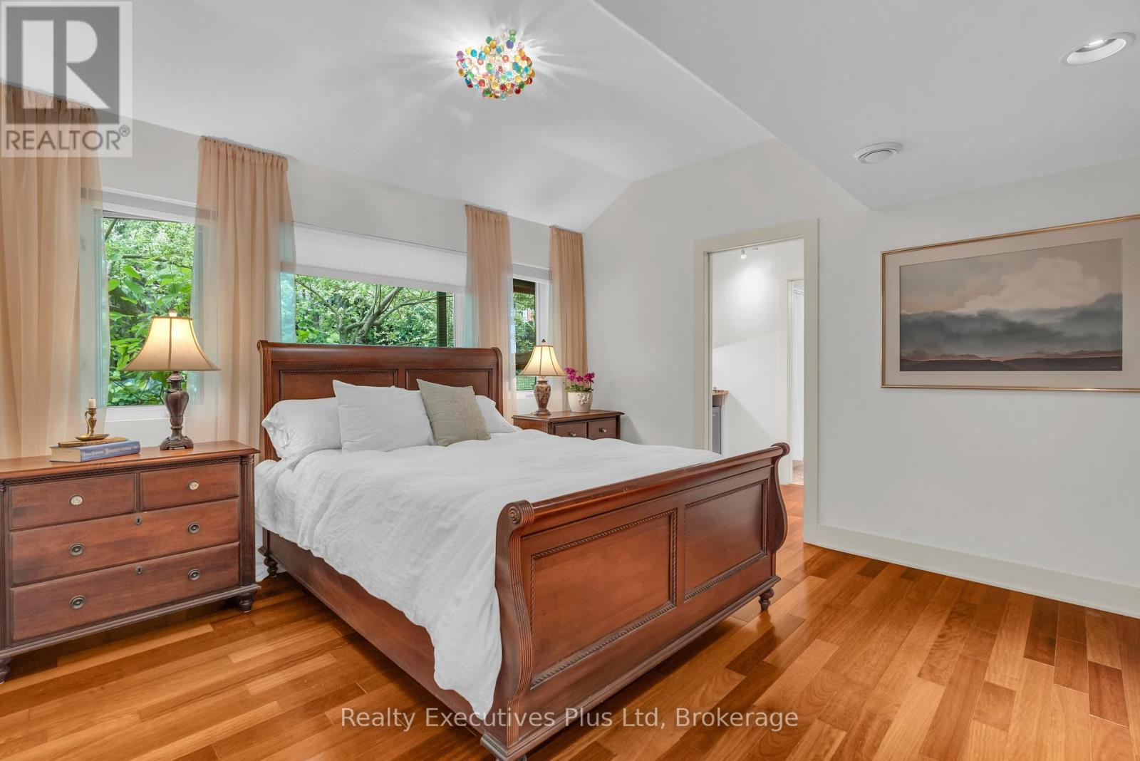4 Glenhill Place, Guelph, Ontario  N1E 4G7 - Photo 13 - X12351790
