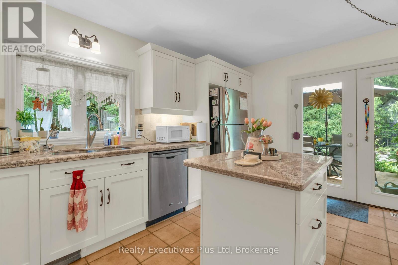 4 Glenhill Place, Guelph, Ontario  N1E 4G7 - Photo 27 - X12351790