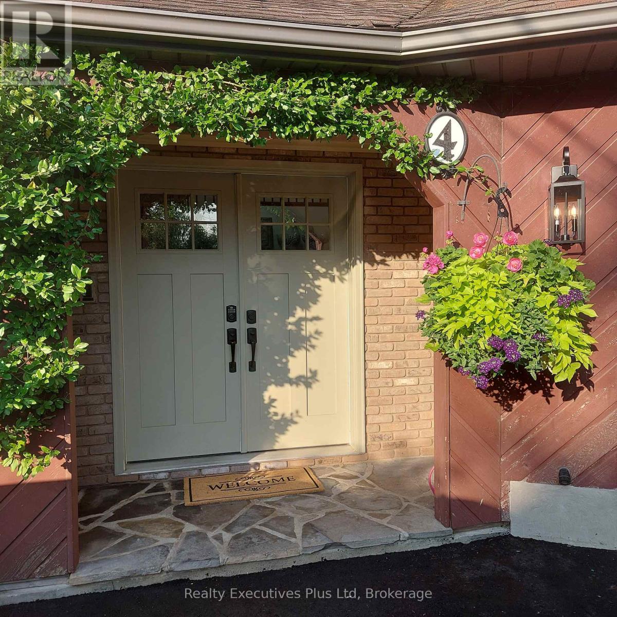 4 Glenhill Place, Guelph, Ontario  N1E 4G7 - Photo 3 - X12351790